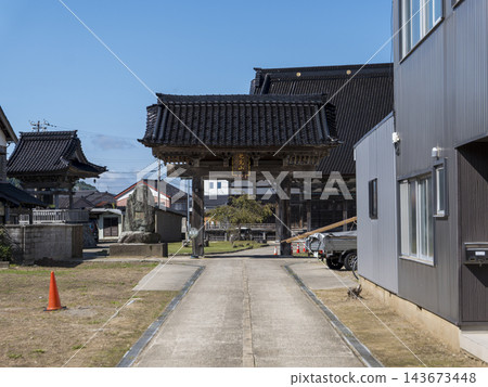 富山縣冰見市遠勝寺的進山路 富山縣冰見市遠勝寺的進山路 143673448
