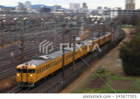[JR-W] 山陽本線 115系列車 (岡山⇔三原) 143677303