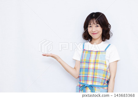 家庭主婦做介紹 143683368
