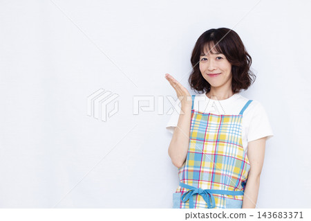 家庭主婦做介紹 143683371