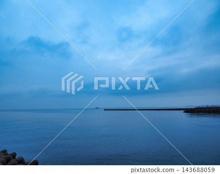 平靜的海面 143688059