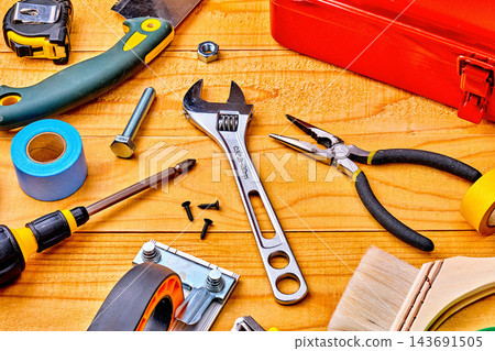 板上的DIY工具 143691505