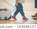 [Nursery school sports day obstacle course] 143696137