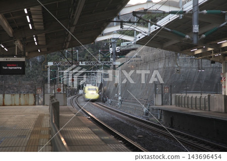在熱海站的「黃希醫師」檢查列車 在熱海站的「黃希醫師」檢查列車 143696454