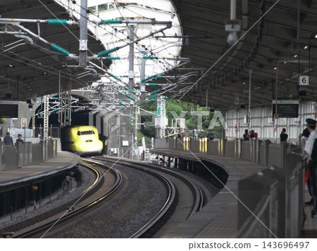 在熱海站的「黃希醫師」檢查列車 在熱海站的「黃希醫師」檢查列車 143696497