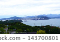 遠眺群山，以及橫跨瀨戶內海的大鳴門橋。 143700801