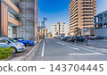 濱松市板谷町的街景和藍天(16:9寬高比)。包含網頁標題/橫幅的文字空間(靜岡縣)。 濱松市板谷町的街景和藍天(16:9寬高比)。包含網頁標題/橫幅的文字空間(靜岡縣)。 143704445