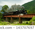 蒸氣機車過橋 143707697