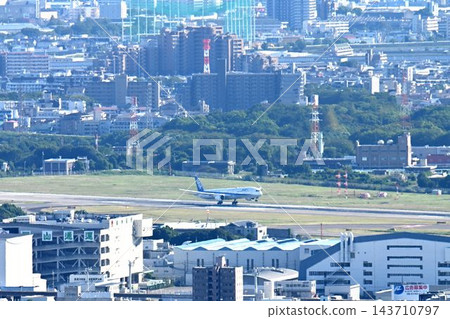 池田市馬尤山：馬尤平展望台可將大阪伊丹機場的全景盡收眼底。 143710797