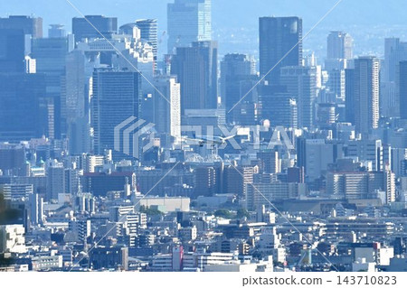 池田市馬尤山：馬尤平展望台可將大阪伊丹機場的全景盡收眼底。 143710823
