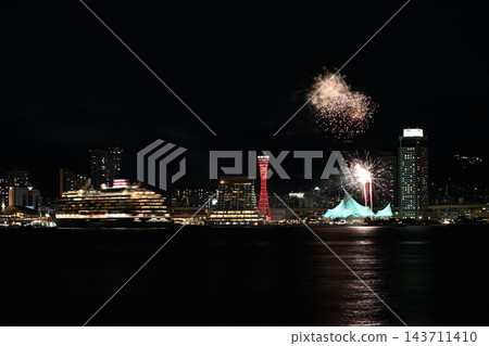 神戶港:週末煙火表演和遊輪啟航 神戶港:週末煙火表演和遊輪啟航 143711410