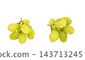 Two patterns of green grapes, transparent background, macro photography. 143713245