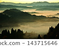 The dawn over the Echigo countryside, enveloped in a sea of clouds. 143715646