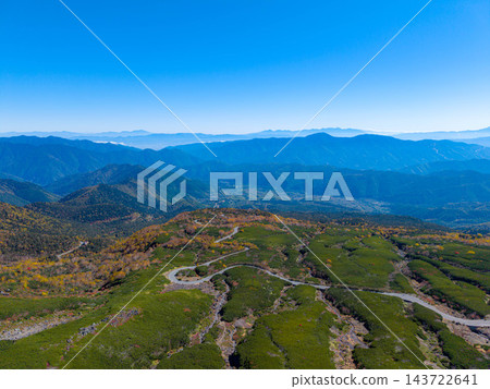 [Drone Footage] Autumn scenery of Mt. Norikura and the Echo Line from the air [Nagano Prefecture] 143722641