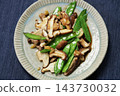 奶油醬油炒荷蘭豆和蘑菇 143730032