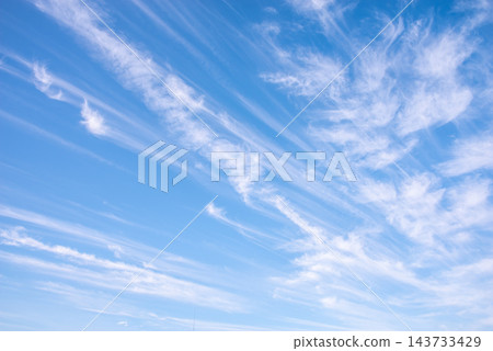 Sky imagery: Autumn sky, autumn clouds Sky imagery: Autumn sky, autumn clouds 143733429