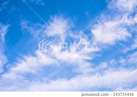 天空景象:秋日的天空,秋日的雲朵 天空景象:秋日的天空,秋日的雲朵 143733436
