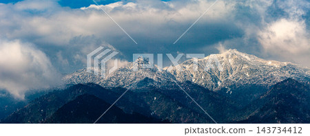 Yakushima Panorama, Mt. Miyanoura, One of Japan's 100 Famous Mountains (Winter) Yakushima Panorama, Mt. Miyanoura, One of Japan's 100 Famous Mountains (Winter) 143734412