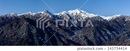屋久島全景,宮之浦山,日本百岳之一(冬季) 屋久島全景,宮之浦山,日本百岳之一(冬季) 143734414