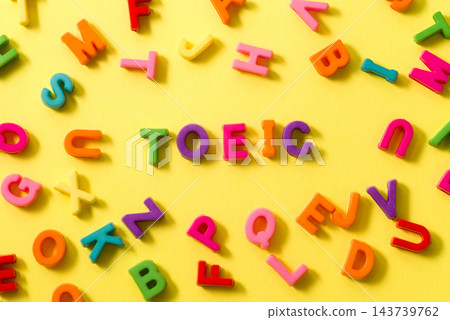 “TOEIC”的字母 “TOEIC”的字母 143739762