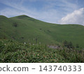 August, the green of the highlands of Shinshu, the sky and the clouds 143740333