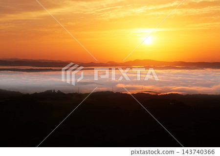 Sea of clouds, morning glow, and sunrise 6270 Sea of clouds, morning glow, and sunrise 6270 143740366