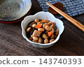 什錦豆，盛於小碗中 143740393