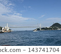 關門大橋和關門海峽的景色，橫跨碧海藍天。 143741704