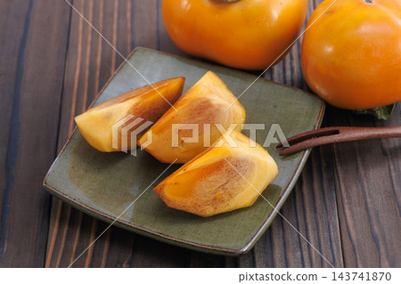 美味的柿子 143741870