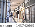 新潟市上古町商店街景 143742695