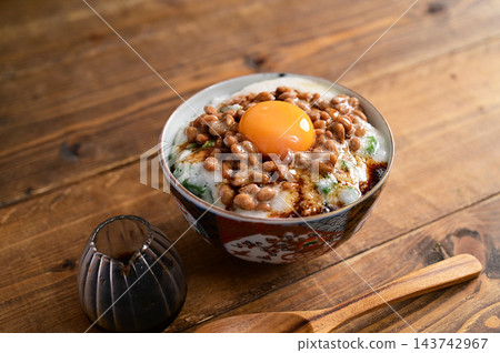秋葵、納豆和磨山藥飯 秋葵、納豆和磨山藥飯 143742967