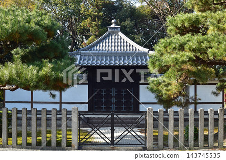 鳥羽天皇陵墓（安樂壽院） 143745535