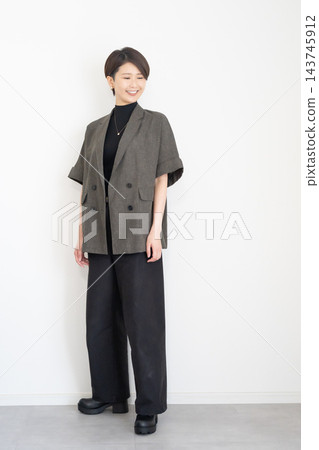 女士全身時尚搭配 女士全身時尚搭配 143745912