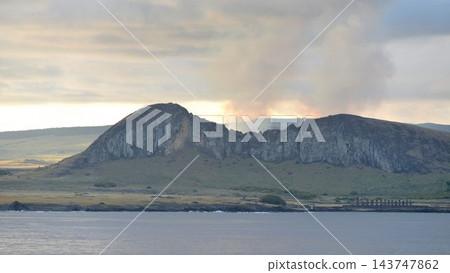 復活節島：南太平洋上一個神秘而孤立的島嶼。 143747862