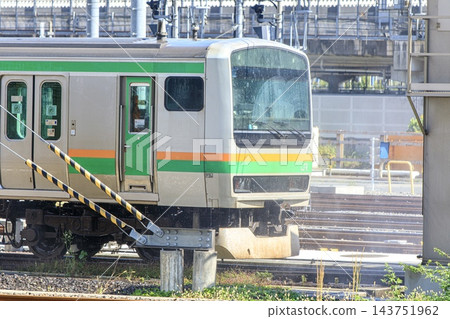 E231系列列車正在東京通用汽車車輛中心清洗 143751962