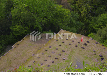岐阜縣苗木城遺址，至今仍保留石牆。 143752820