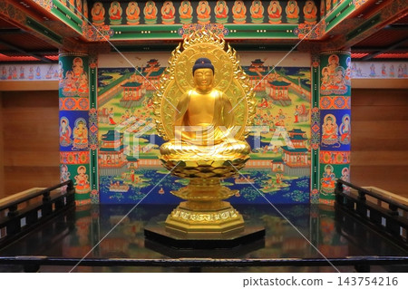 福地寺正殿的世界:阿彌陀佛坐像(複製品,大分縣歷史博物館藏) 福地寺正殿的世界:阿彌陀佛坐像(複製品,大分縣歷史博物館藏) 143754216