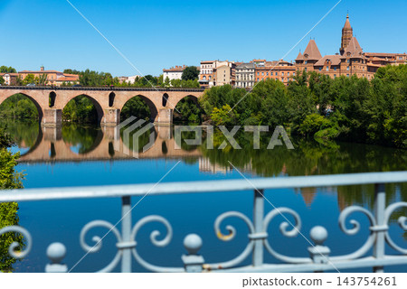 Montauban with bridge and river Tarn in Tarn-et-Garonne Montauban with bridge and river Tarn in Tarn-et-Garonne 143754261
