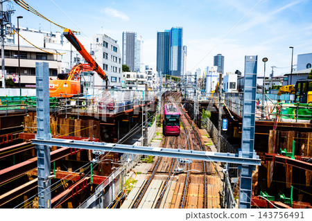東京雜司谷:有軌電車和地下隧道施工,2026年7月,b-2,高飽和度對比 東京雜司谷:有軌電車和地下隧道施工,2026年7月,b-2,高飽和度對比 143756491