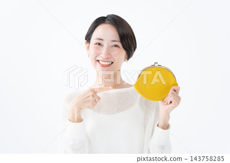 一個錢包錢包的女人 143758285