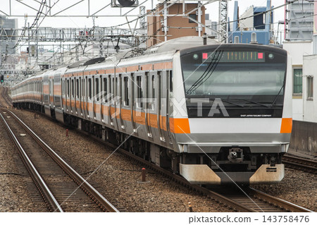 JR東E235系列山手線 143758476