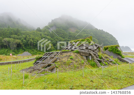 岩手縣田野畑村的災害遺跡：明戶海岸的海堤，在東日本大地震期間遭到海嘯破壞。 143768856