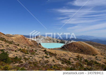 從草津白根山湯釜展望台眺望的景色 143769411