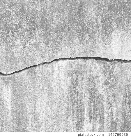 Square background image b of a light gray concrete wall with a wide horizontal crack. 143769986