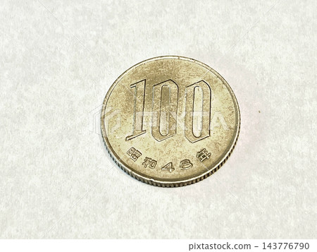 Japanese 100 Yen coin Japanese 100 Yen coin 143776790