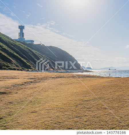 從小崎公園眺望伊勢灣海上交通中心和伊良子海域(比例尺 1:1 正方形)(愛知縣) 從小崎公園眺望伊勢灣海上交通中心和伊良子海域(比例尺 1:1 正方形)(愛知縣) 143778166