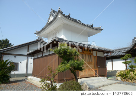 京都市山科區東野狐藪町本願寺山科分院太鼓塔 京都市山科區東野狐藪町本願寺山科分院太鼓塔 143778665