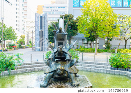JR總武線、龜戶站、龜戶站前公園 143786919