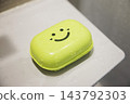 浴室裡的肥皂盒 143792303