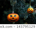 Halloween pumpkin ornaments 143795129